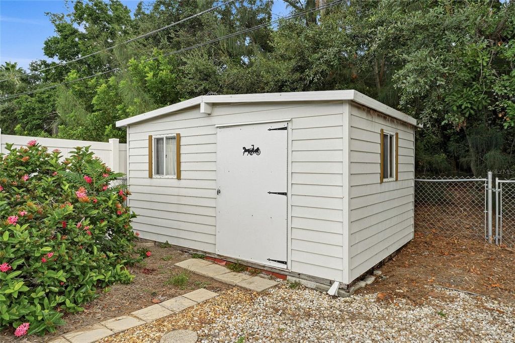 Image 31 of property listing at 7812 2ND AVENUE NW, Bradenton, FL 34209