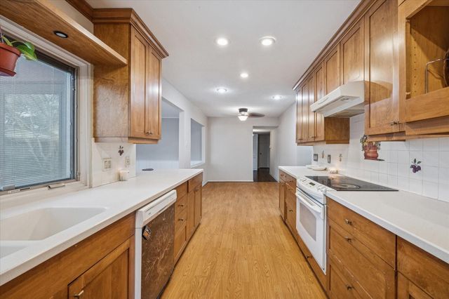 3902 Broken Elm Drive, Spring, TX 77388