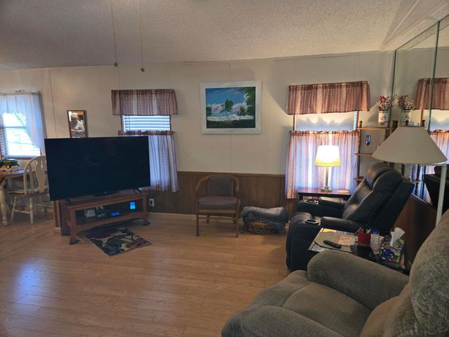 1365 Chobee Loop, Okeechobee, FL 34974