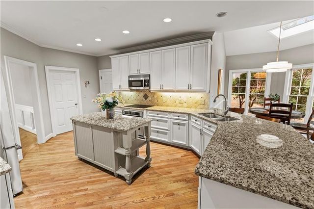 3025 Oaktree Landing NE, Marietta, GA 30066