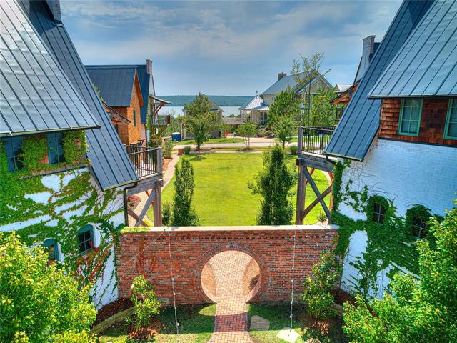 67 Ridgeline Road B, Carlton Landing, OK 74432