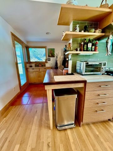 1141 Dobbins Farm RD, Floyd, VA 24091