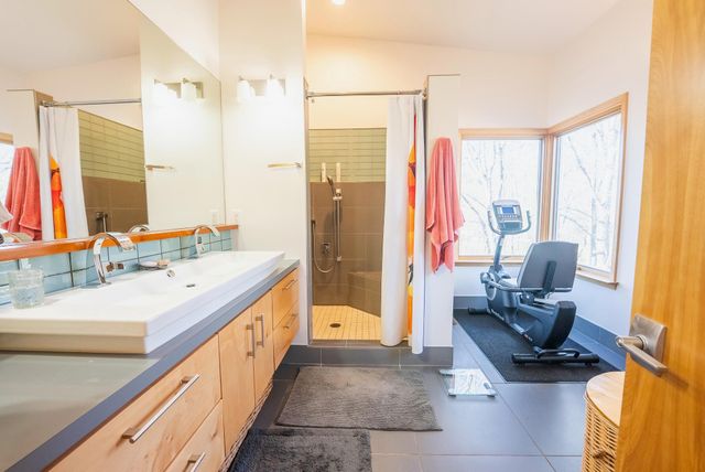 1141 Dobbins Farm RD, Floyd, VA 24091