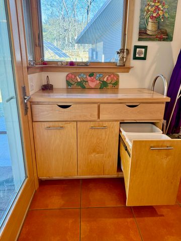 1141 Dobbins Farm RD, Floyd, VA 24091