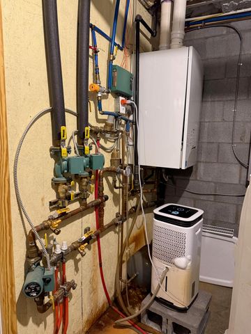 1141 Dobbins Farm RD, Floyd, VA 24091