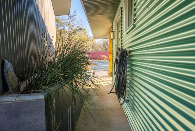 1141 Dobbins Farm RD, Floyd, VA 24091