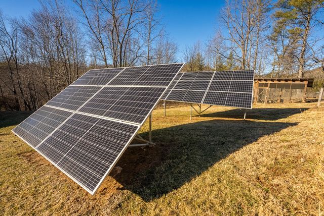 1141 Dobbins Farm RD, Floyd, VA 24091