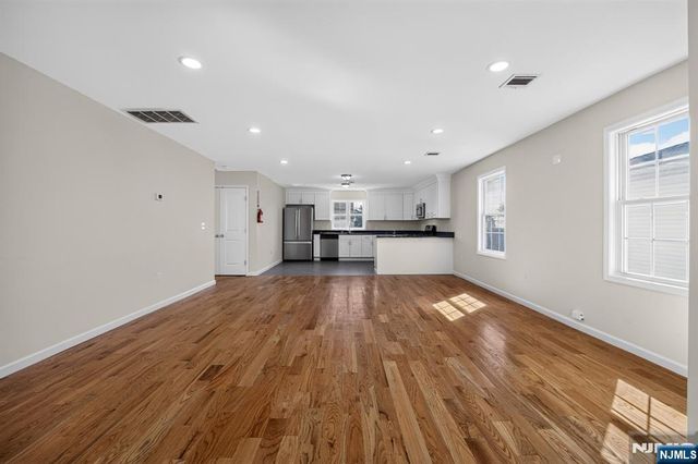 508 2nd Avenue 2, Lyndhurst, NJ 07071