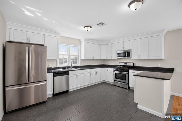 508 2nd Avenue 2, Lyndhurst, NJ 07071