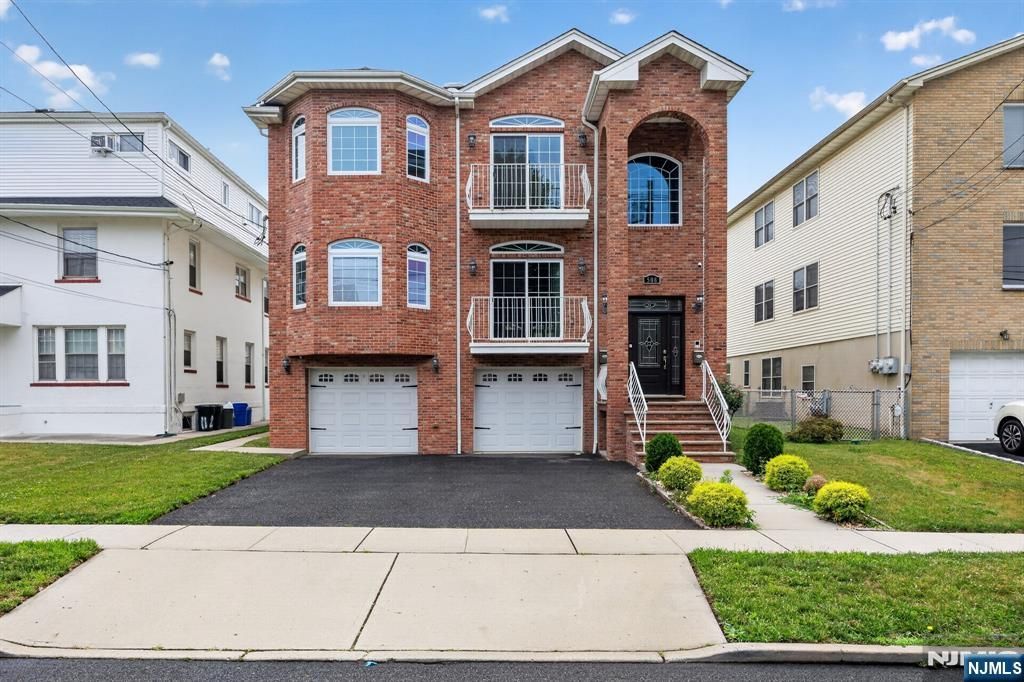 508 2nd Avenue 2, Lyndhurst, NJ 07071