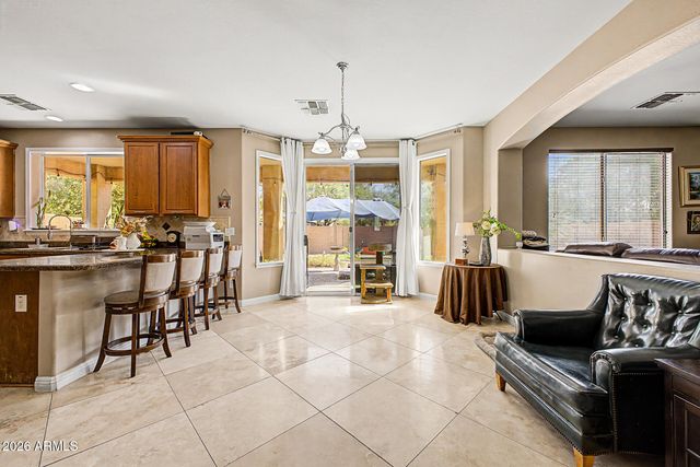 2141 W IAN Drive, Phoenix, AZ 85041