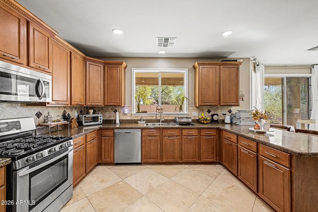 2141 W IAN Drive, Phoenix, AZ 85041