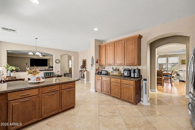 2141 W IAN Drive, Phoenix, AZ 85041
