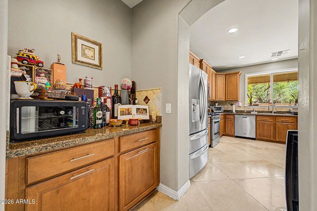 2141 W IAN Drive, Phoenix, AZ 85041