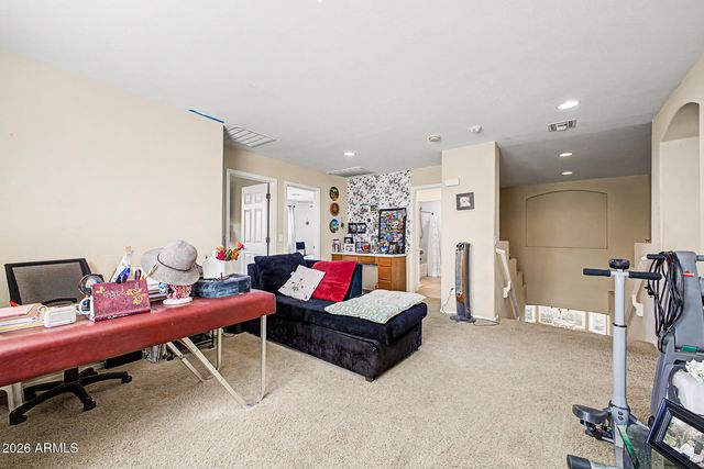 2141 W IAN Drive, Phoenix, AZ 85041