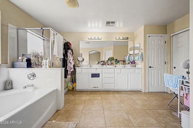 2141 W IAN Drive, Phoenix, AZ 85041