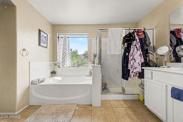2141 W IAN Drive, Phoenix, AZ 85041