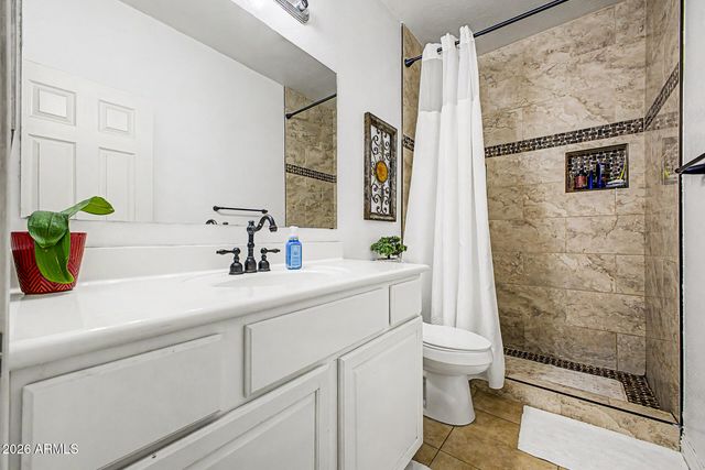2141 W IAN Drive, Phoenix, AZ 85041