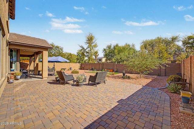 2141 W IAN Drive, Phoenix, AZ 85041