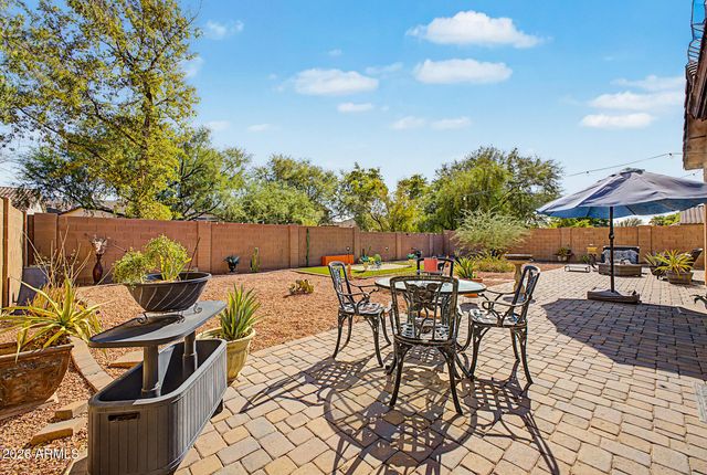 2141 W IAN Drive, Phoenix, AZ 85041
