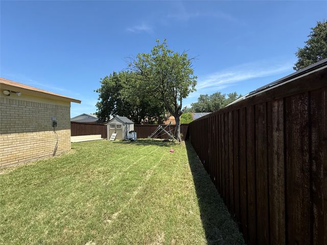 2809 Royalty Drive, Garland, TX 75044