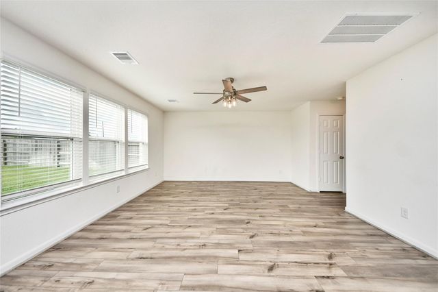 2916 Shimmer Edge Drive, Katy, TX 77493