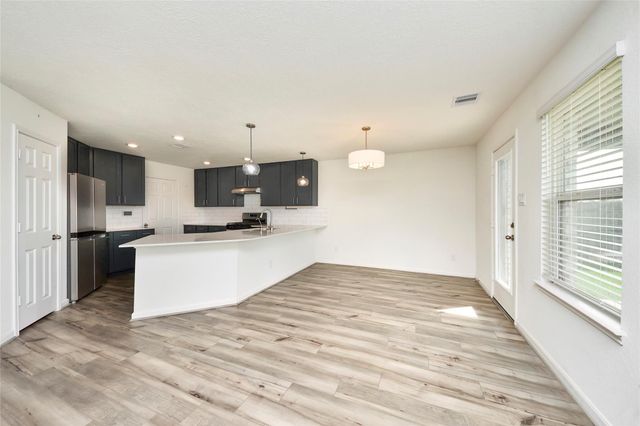 2916 Shimmer Edge Drive, Katy, TX 77493