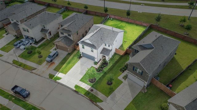 2916 Shimmer Edge Drive, Katy, TX 77493
