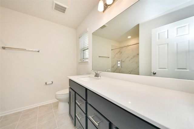 2916 Shimmer Edge Drive, Katy, TX 77493