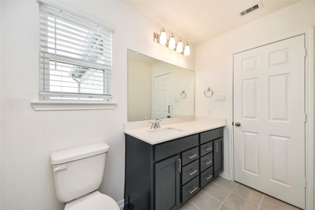 2916 Shimmer Edge Drive, Katy, TX 77493