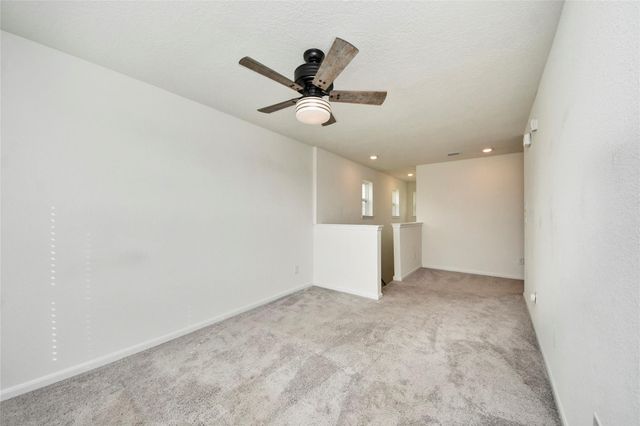 2916 Shimmer Edge Drive, Katy, TX 77493