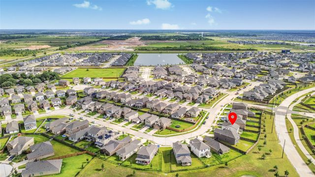 2916 Shimmer Edge Drive, Katy, TX 77493