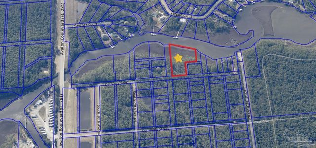 5599 Del Rey Dr, Milton, FL 32583