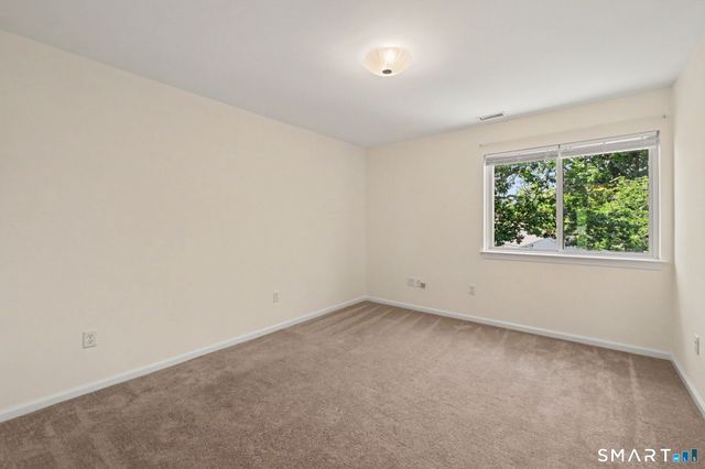 73 Riverside Avenue 3A, Stamford, CT 06905