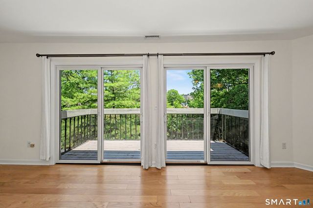 73 Riverside Avenue 3A, Stamford, CT 06905