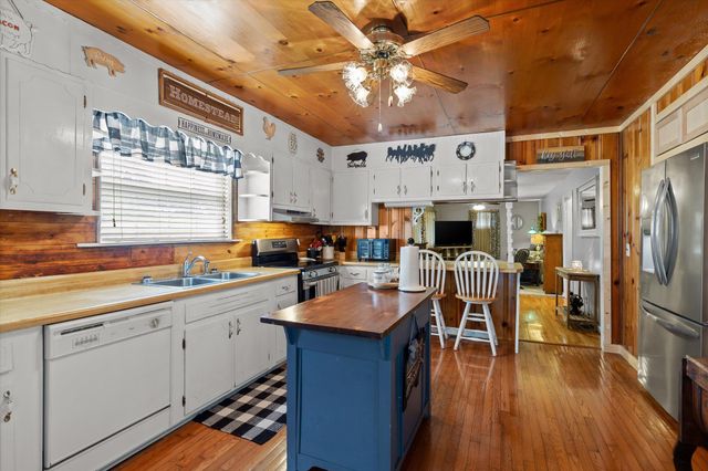 945 N Maple Street, Whitwell, TN 37397