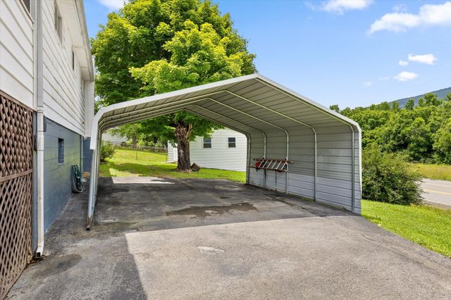 945 N Maple Street, Whitwell, TN 37397