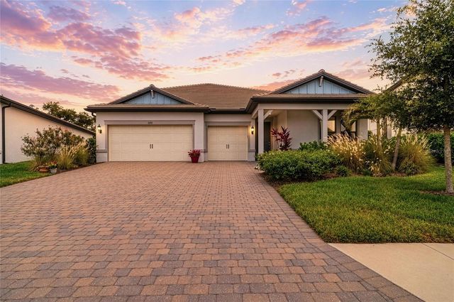 16341 HIDDEN OAK LOOP, Lakewood Ranch, FL 34211