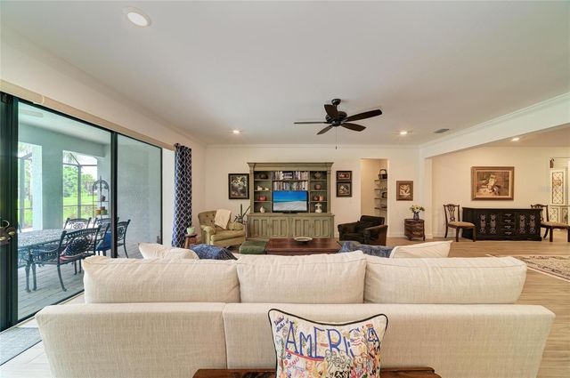 16341 HIDDEN OAK LOOP, Lakewood Ranch, FL 34211