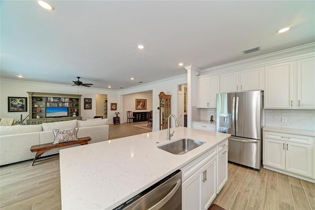 16341 HIDDEN OAK LOOP, Lakewood Ranch, FL 34211