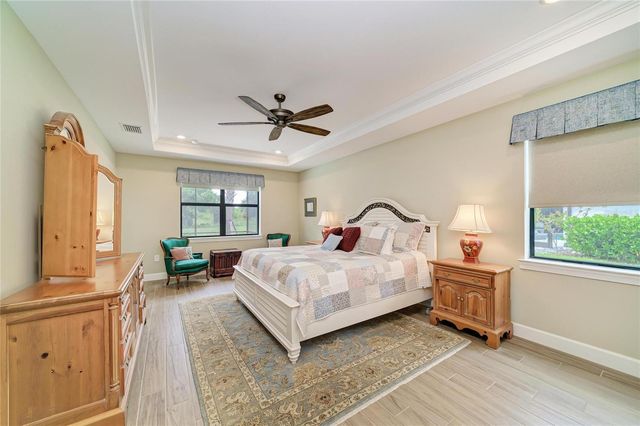 16341 HIDDEN OAK LOOP, Lakewood Ranch, FL 34211