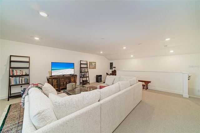 16341 HIDDEN OAK LOOP, Lakewood Ranch, FL 34211
