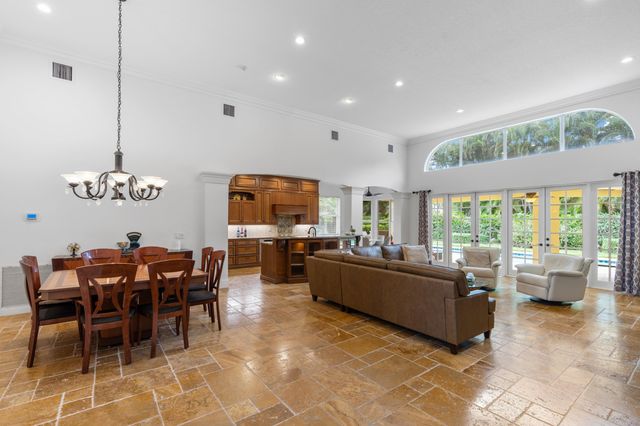 7795 LA CORNICHE Circle, Boca Raton, FL 33433