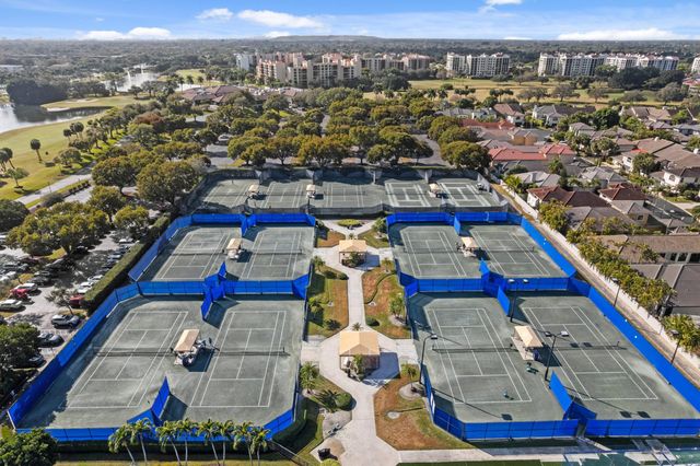 7795 LA CORNICHE Circle, Boca Raton, FL 33433