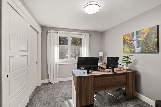 18781 E Evans Creek Road, Rogue River, OR 97537