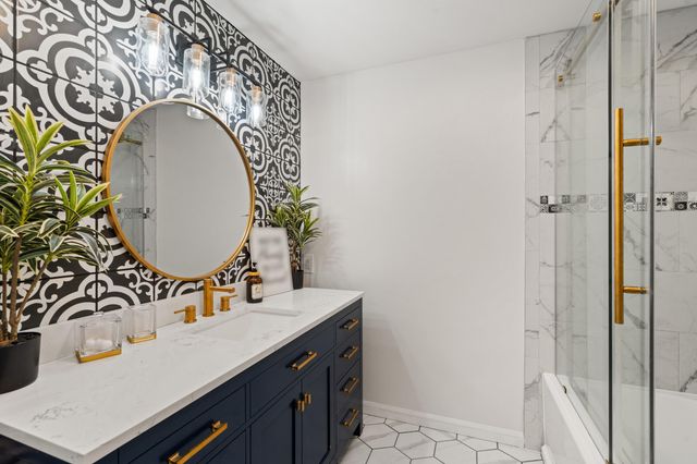 18781 E Evans Creek Road, Rogue River, OR 97537