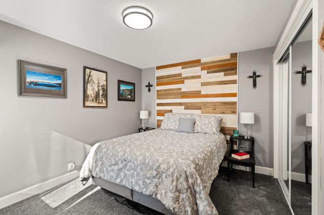 18781 E Evans Creek Road, Rogue River, OR 97537