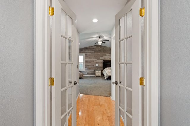 18781 E Evans Creek Road, Rogue River, OR 97537