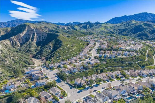 17913 Maplehurst Place, Canyon Country, CA 91387