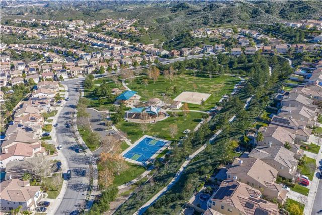 17913 Maplehurst Place, Canyon Country, CA 91387